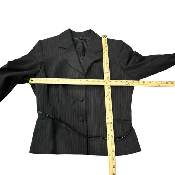 EUC Antonio Melani Belted Jacket Business Casual sz 12 charcoal w/ red pinstripe - Picture 3 of 5
